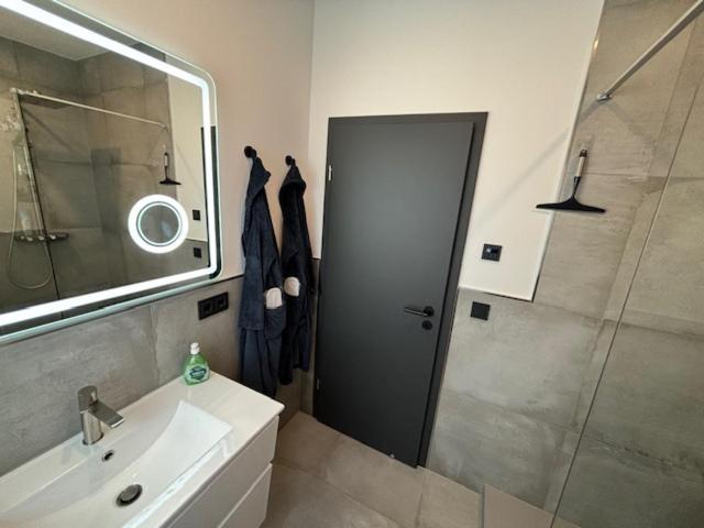 Ferienhaus Deluxe Halle  Luaran gambar